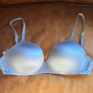 B. Tempt’d Smoky Blue T Shirt Bra 32DD